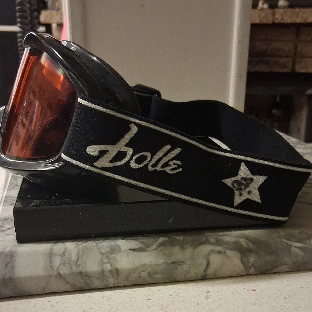 Black and Red Snow Goggles